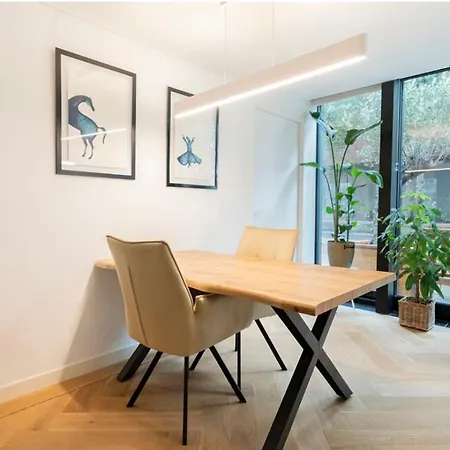Bed & Breakfast Luxurious Studio Only 15 Minutes From Center *